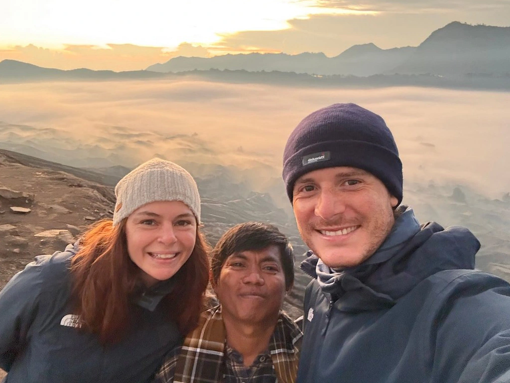 We love Ingit
May 2026 • Couples
We spent Mount Bromo Ijen Crater Tour in 3 days with Ingit and everything has been really great.